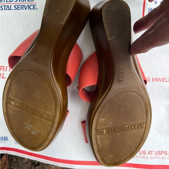 Sz 7 1/2 wedge ITALY sandals shoes - Picture 5 of 7